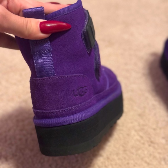 Kids UGG Platform Boots - Picture 5 of 6